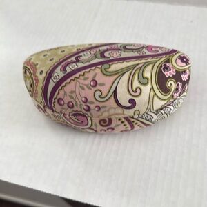 Vera Bradley 
Sunglasses/Glasses  Case
Very Berry